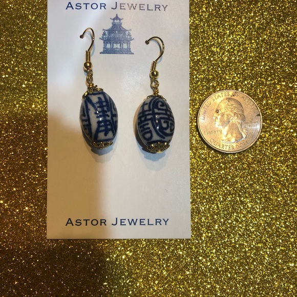 Brand New, Never Worn, Fine Porcelain blue and white dangle earrings - Picture 4 of 5